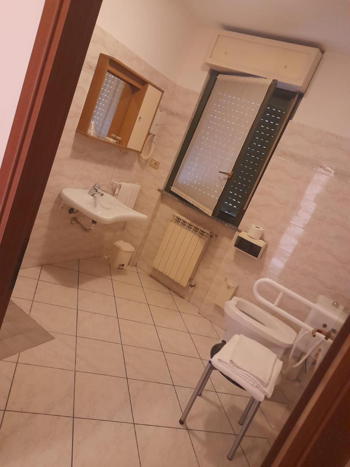 Hotel Residence La Fontana Мариано Коменсе Екстериор снимка