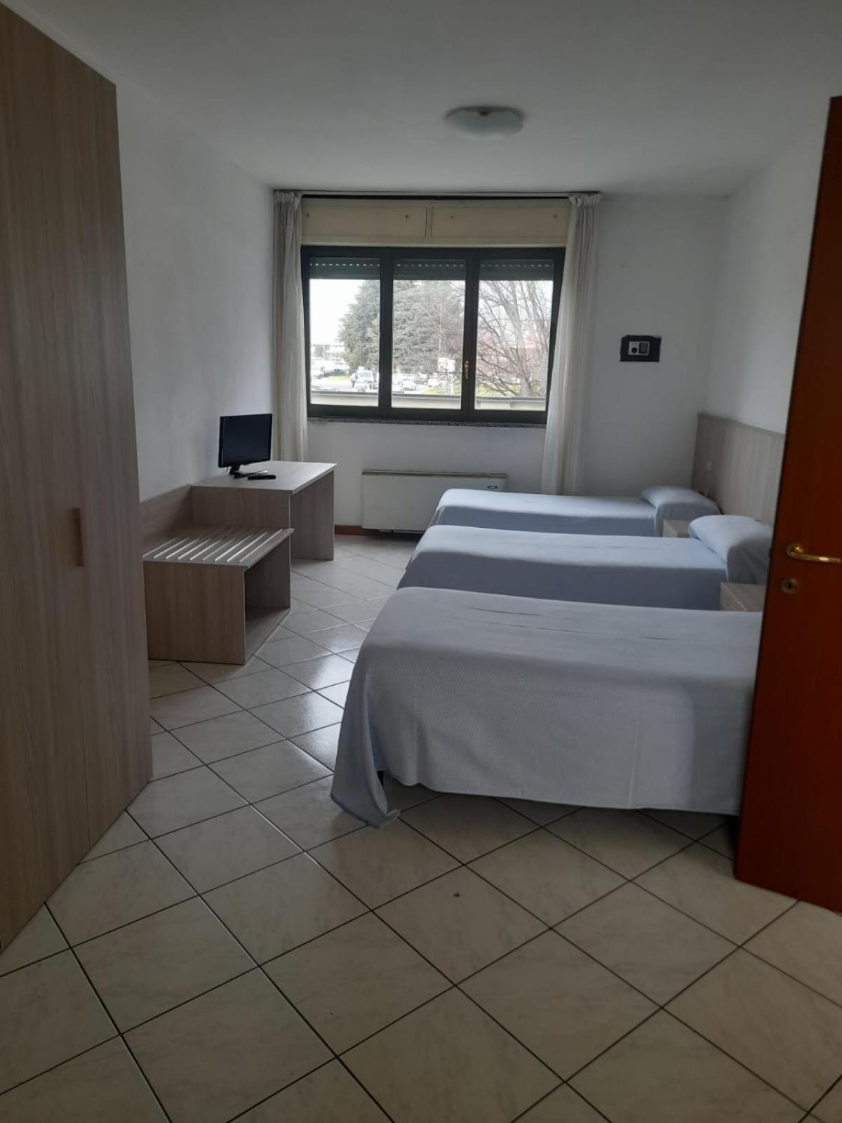 Hotel Residence La Fontana Мариано Коменсе Екстериор снимка