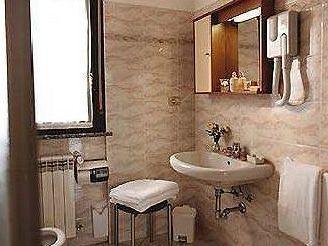 Hotel Residence La Fontana Мариано Коменсе Екстериор снимка